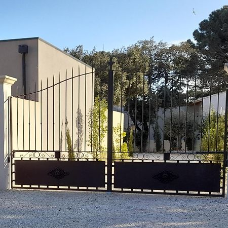 La Mathilde Bed and Breakfast Villeneuve-lès-Avignon Exteriör bild