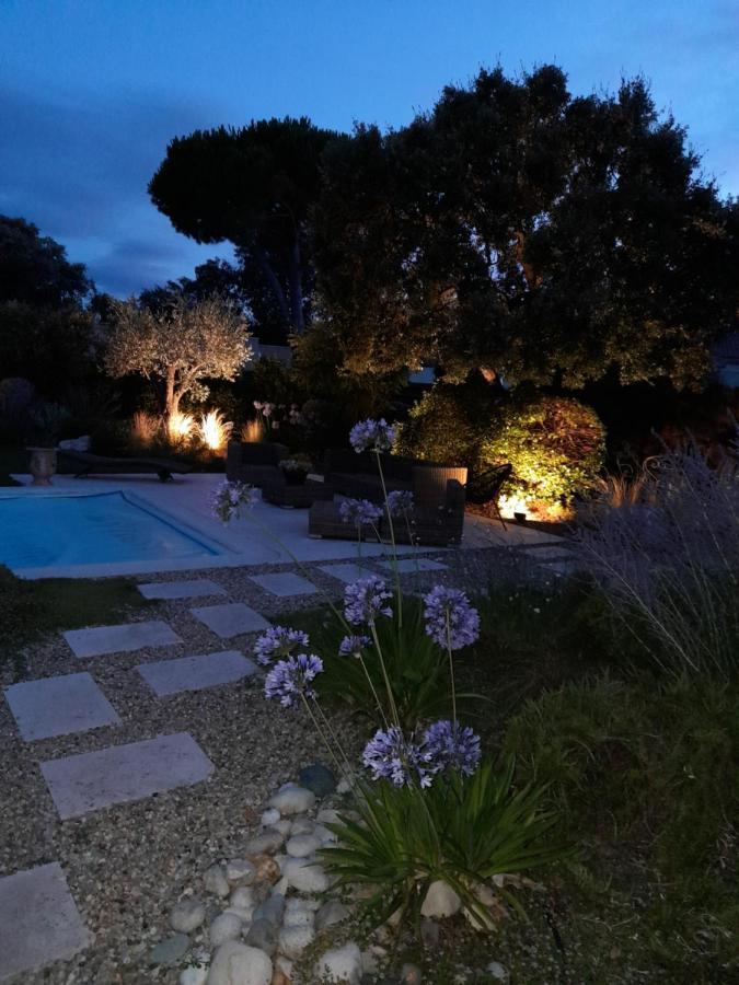 La Mathilde Bed and Breakfast Villeneuve-lès-Avignon Exteriör bild